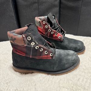 Like new Flannel and Camo Timberland premium waterproof Work Boots